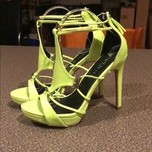 👡 2 for $60 👡 Use the offer button!